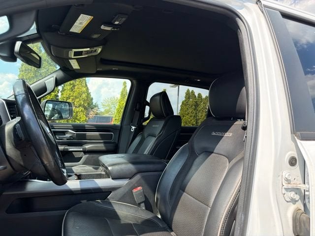 2020 RAM 1500 Laramie Crew Cab 4x4 5'7" Box