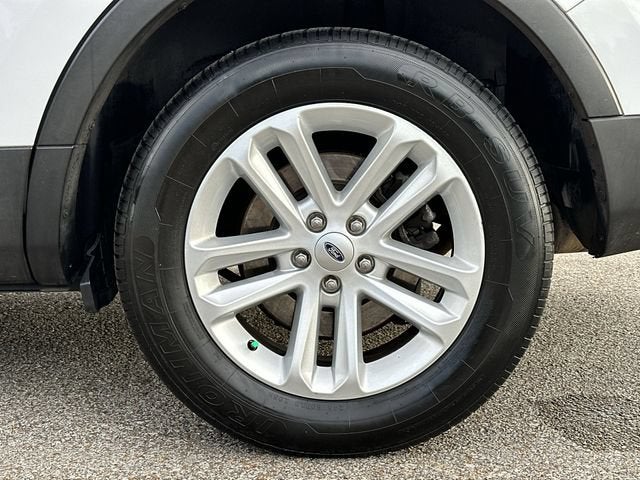2017 Ford Explorer Base