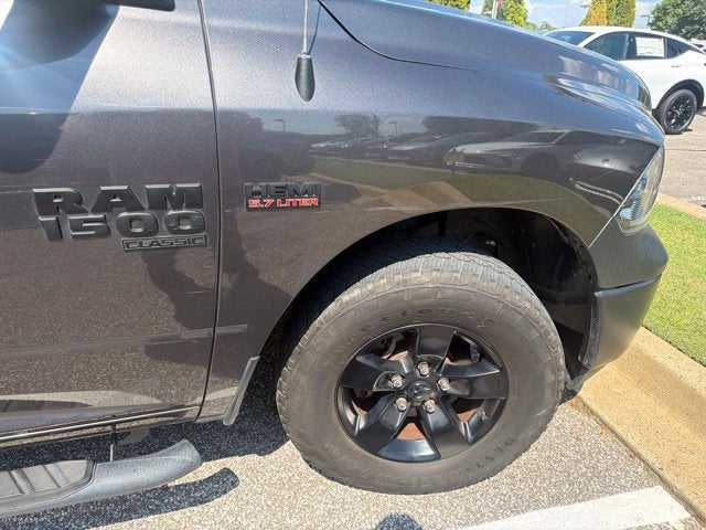 2022 RAM 1500 Classic Tradesman Crew Cab 4x4 5'7" Box