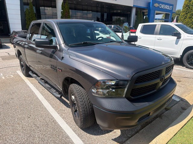 2022 RAM 1500 Classic Tradesman Crew Cab 4x4 5'7" Box