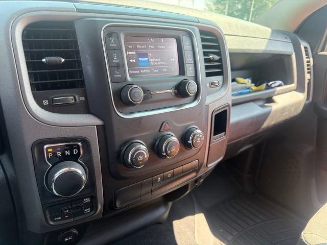 2022 RAM 1500 Classic Tradesman Crew Cab 4x4 5'7" Box