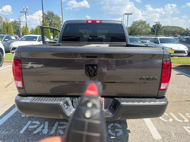 2022 RAM 1500 Classic Tradesman Crew Cab 4x4 5'7" Box