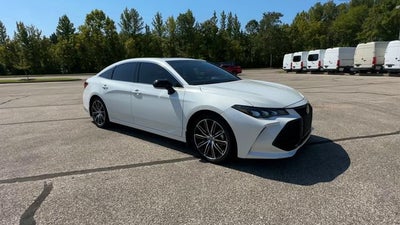 2019 Toyota Avalon XLE
