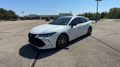 2019 Toyota Avalon XLE