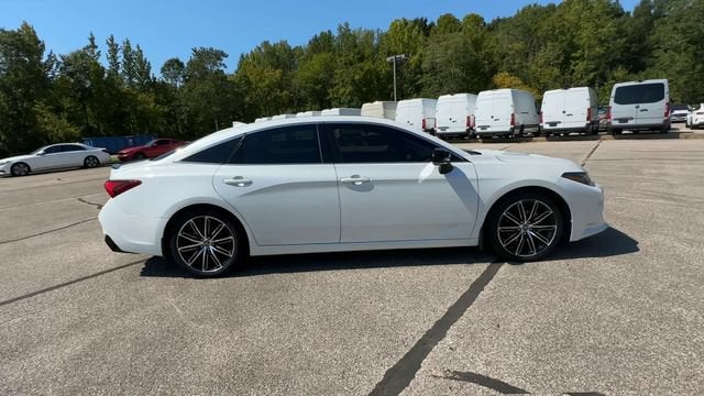 2019 Toyota Avalon XLE