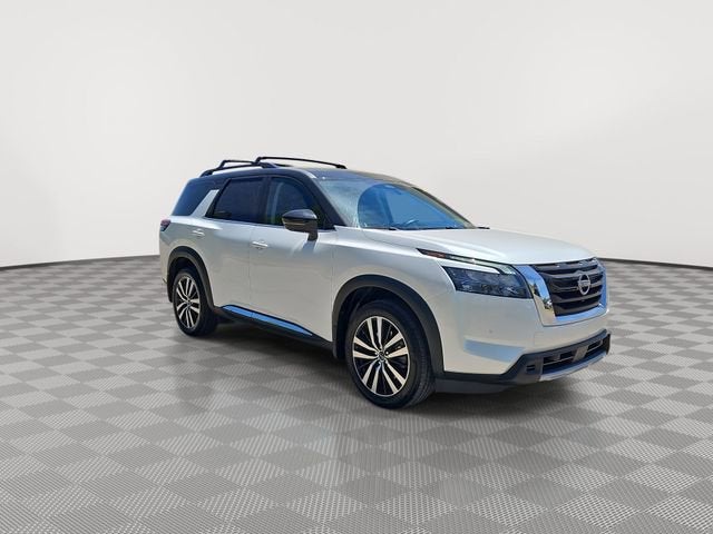 2025 Nissan Pathfinder Platinum 4WD