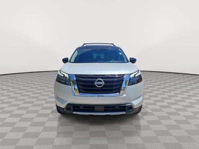 2025 Nissan Pathfinder Platinum 4WD