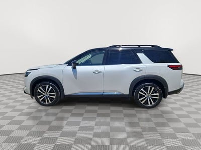 2025 Nissan Pathfinder Platinum 4WD