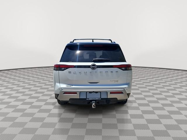 2025 Nissan Pathfinder Platinum 4WD