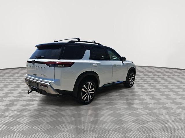 2025 Nissan Pathfinder Platinum 4WD