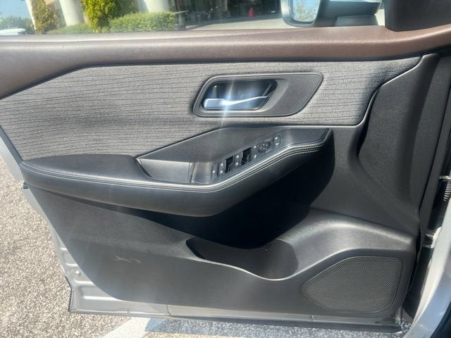 2021 Nissan Rogue SV FWD