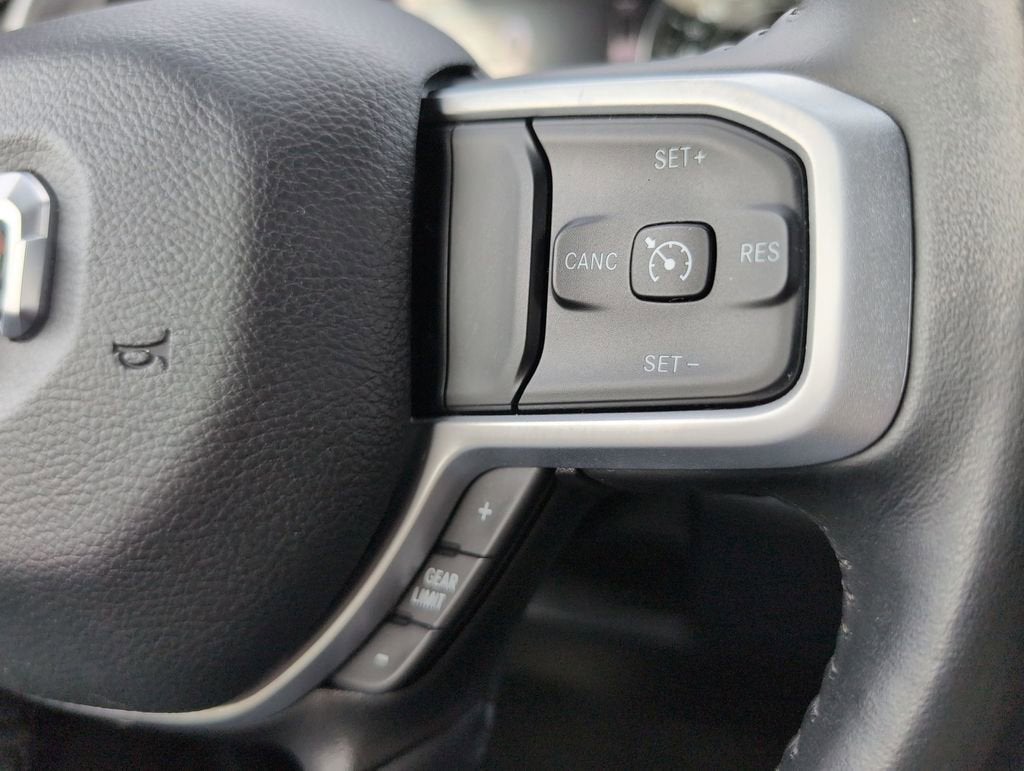 2022 RAM 1500 Big Horn Quad Cab 4x4 6'4" Box