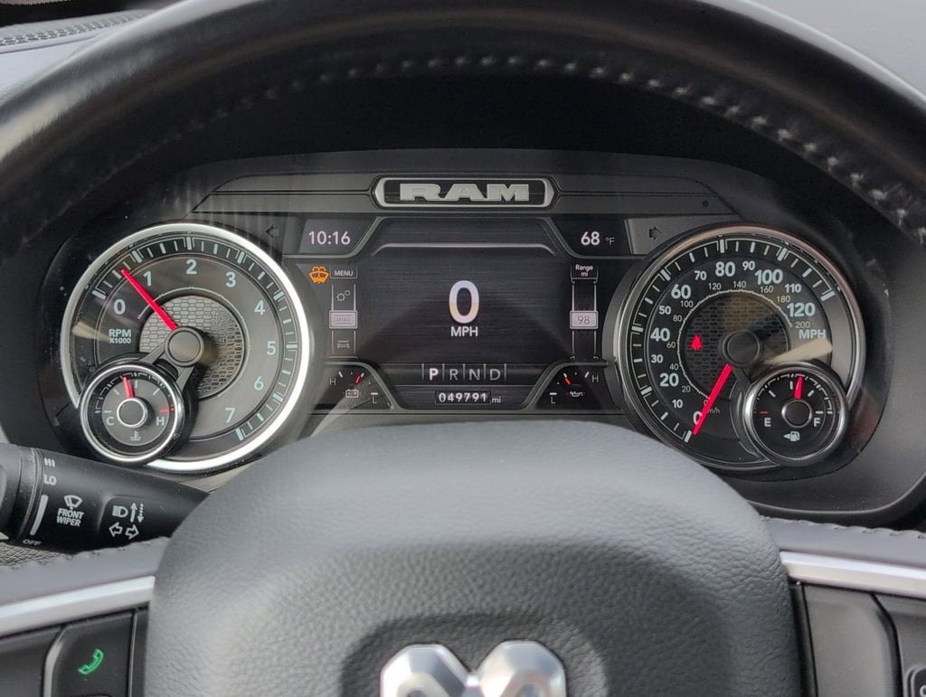 2022 RAM 1500 Big Horn Quad Cab 4x4 6'4" Box