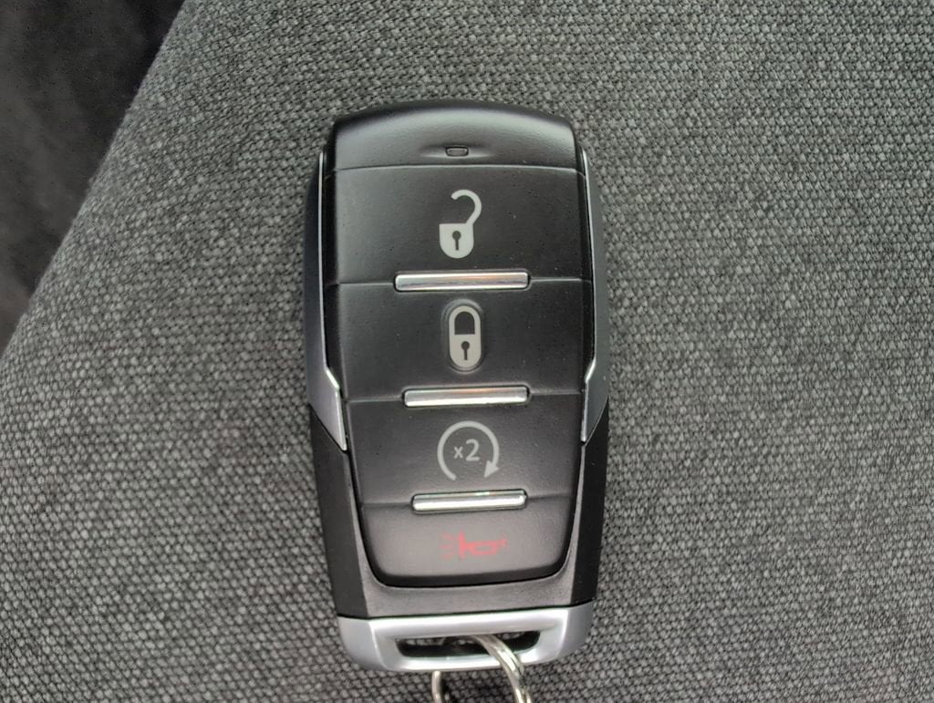 2022 RAM 1500 Big Horn Quad Cab 4x4 6'4" Box