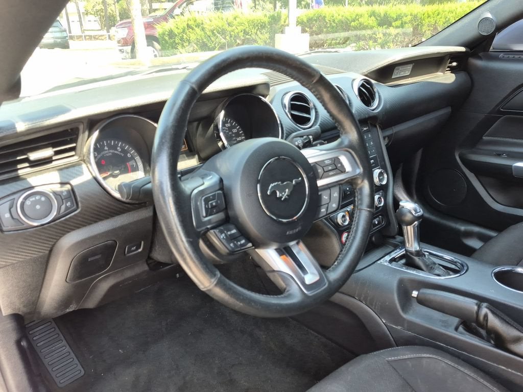 2016 Ford Mustang V6