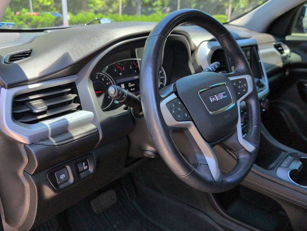 2022 GMC Acadia SLT