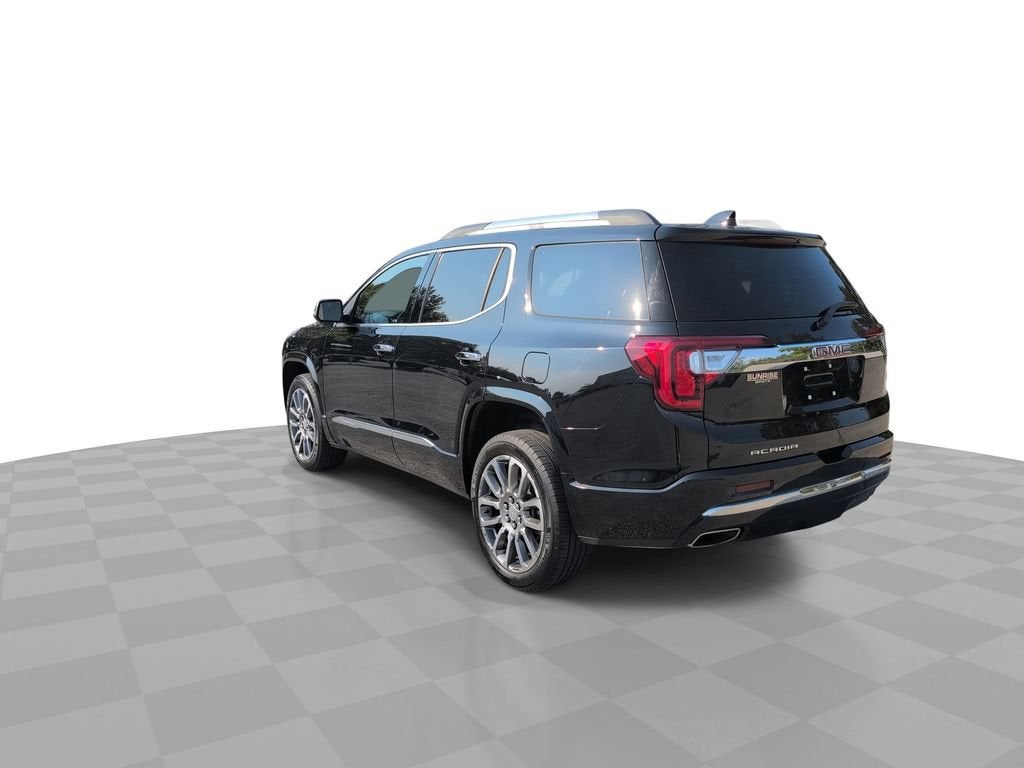 2023 GMC Acadia Denali