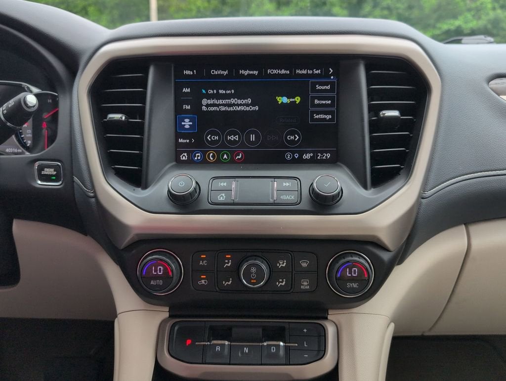 2023 GMC Acadia Denali