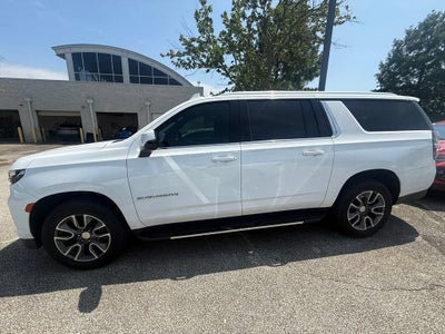 2023 Chevrolet Suburban LT