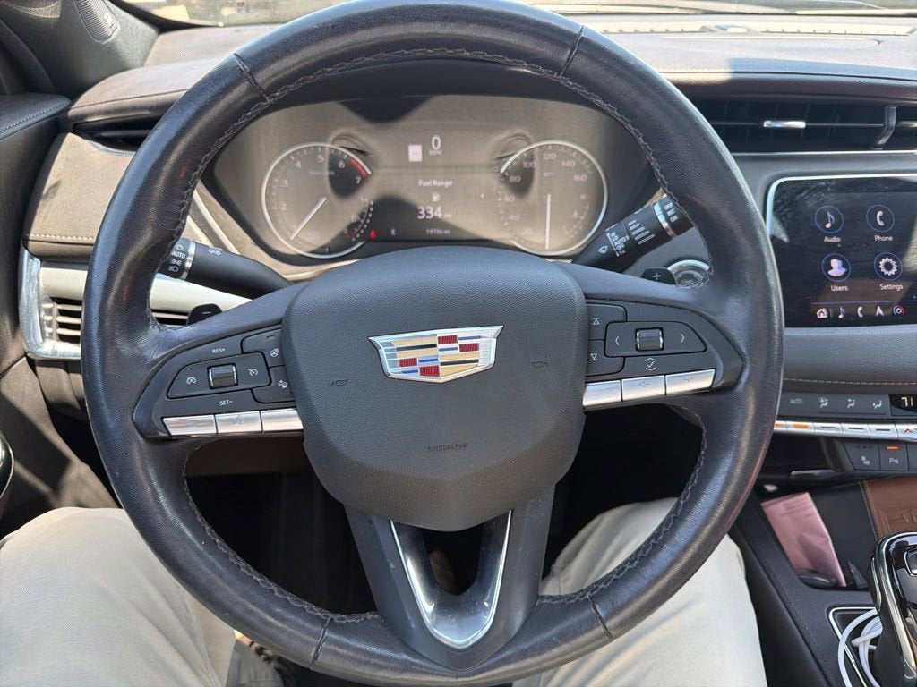 2023 Cadillac XT4 Premium Luxury