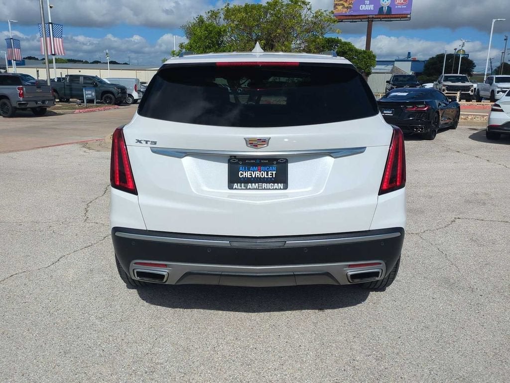 2022 Cadillac XT5 Premium Luxury