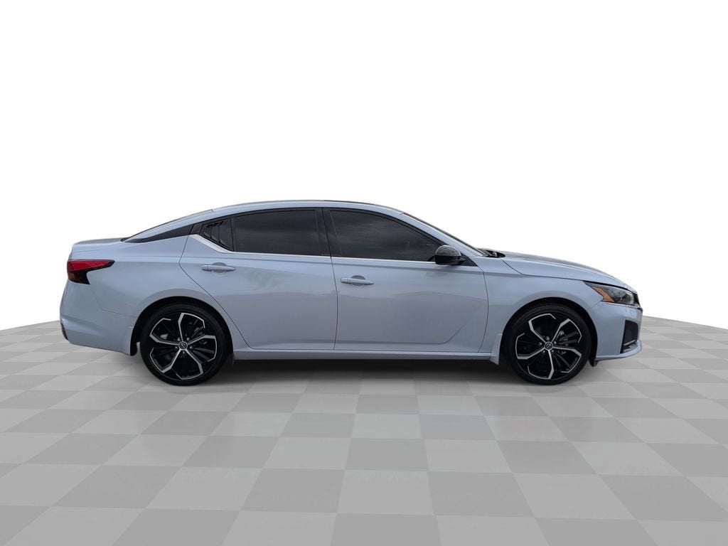 2024 Nissan Altima SR FWD