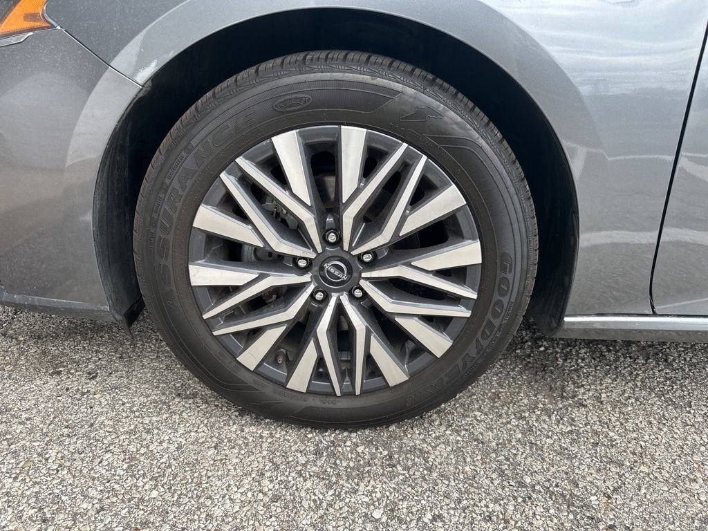 2023 Nissan Altima SV FWD