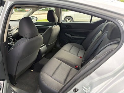 2023 Nissan Altima SV FWD