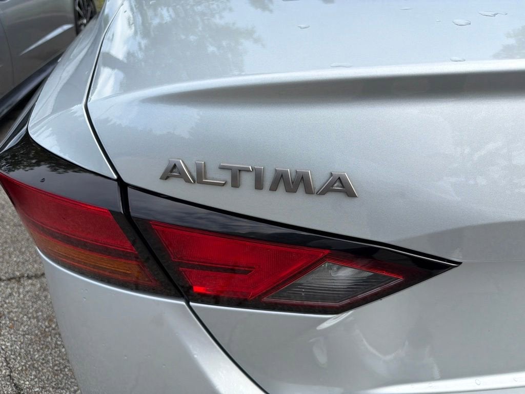 2023 Nissan Altima SV FWD