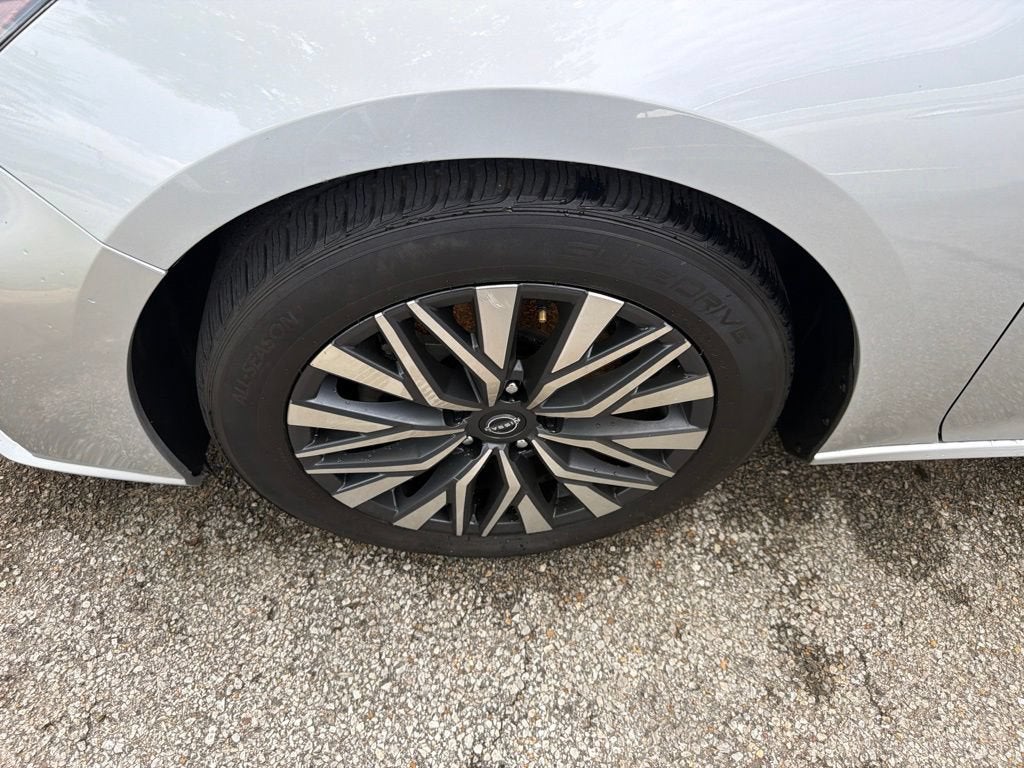 2023 Nissan Altima SV FWD
