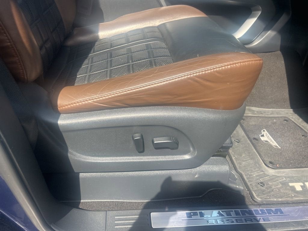 2019 Nissan TITAN Platinum Reserve