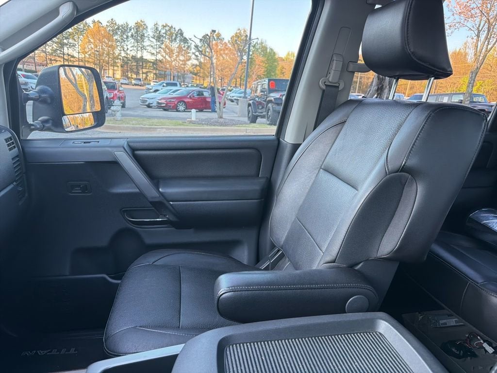 2009 Nissan Titan LE