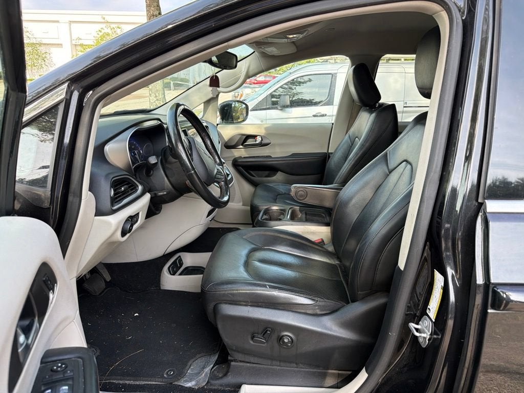 2020 Chrysler Pacifica Touring L
