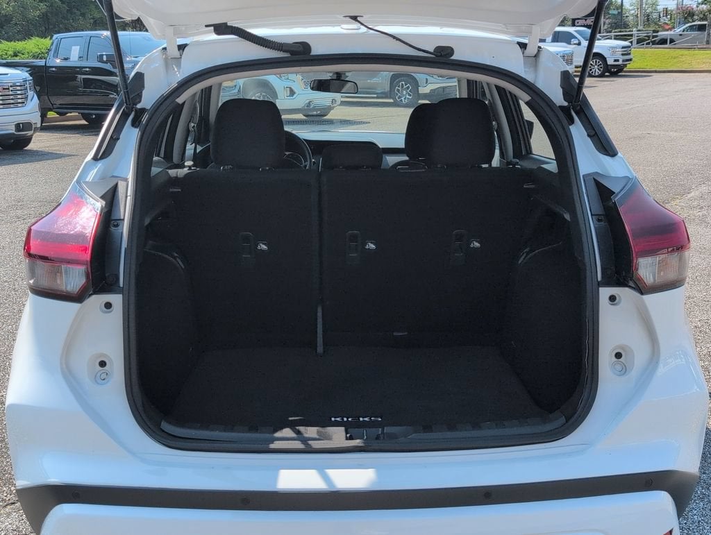 2024 Nissan Kicks S