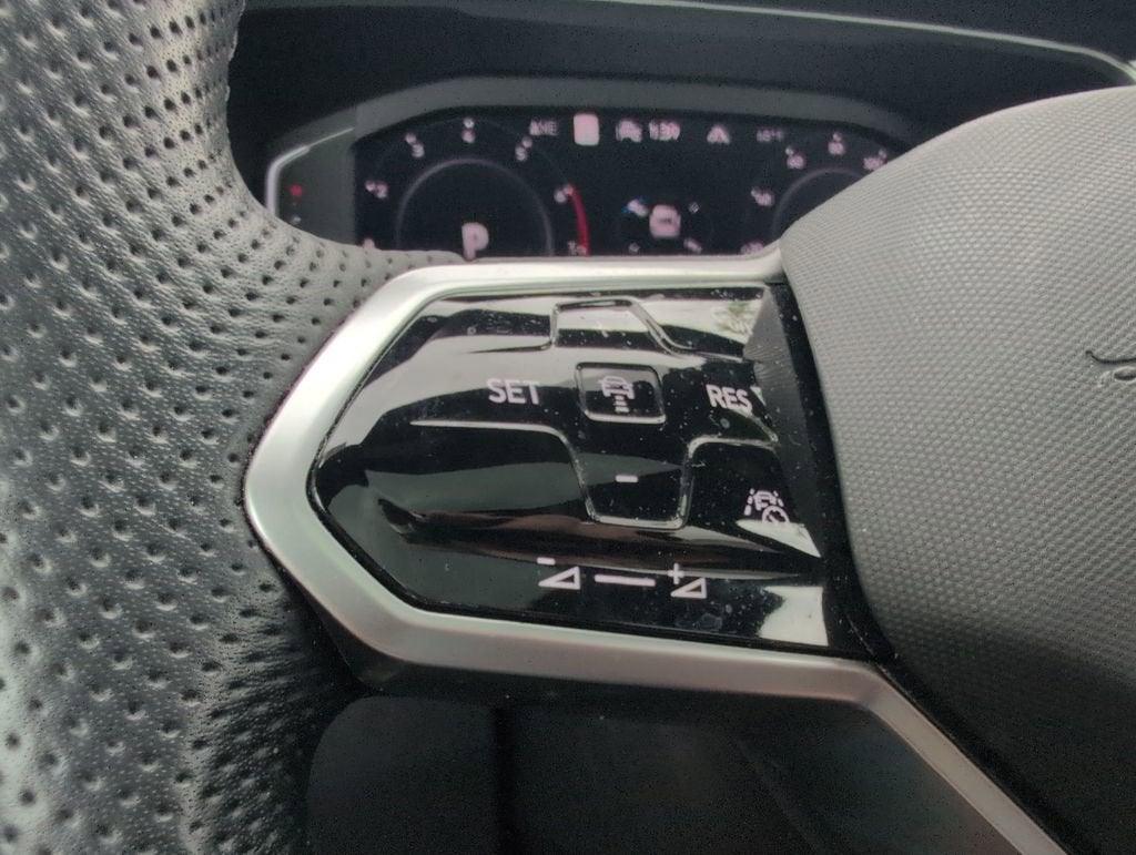 2023 Volkswagen Tiguan 2.0T SEL R-Line