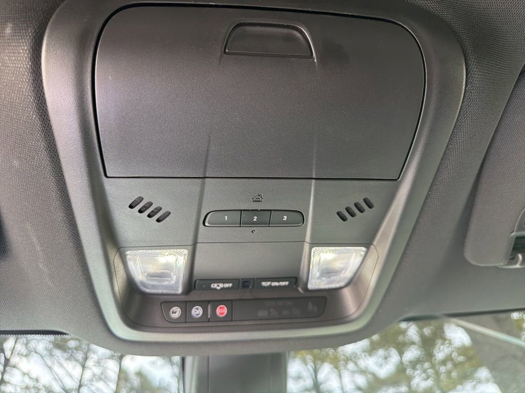 2022 Buick Enclave Essence