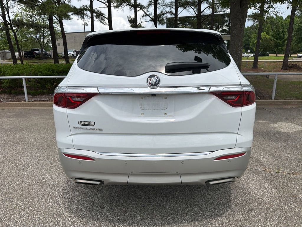 2022 Buick Enclave Essence