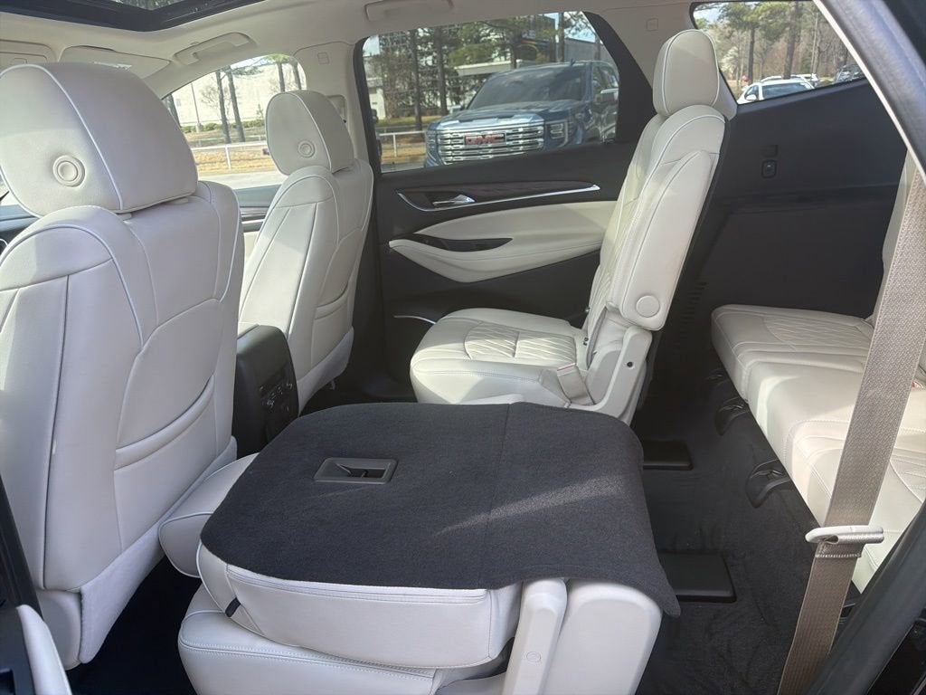 2022 Buick Enclave Avenir