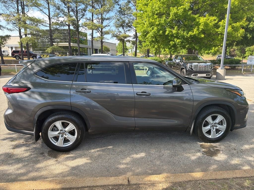 2021 Toyota Highlander LE