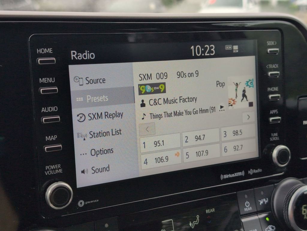 2021 Toyota Highlander LE
