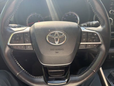 2021 Toyota Highlander LE