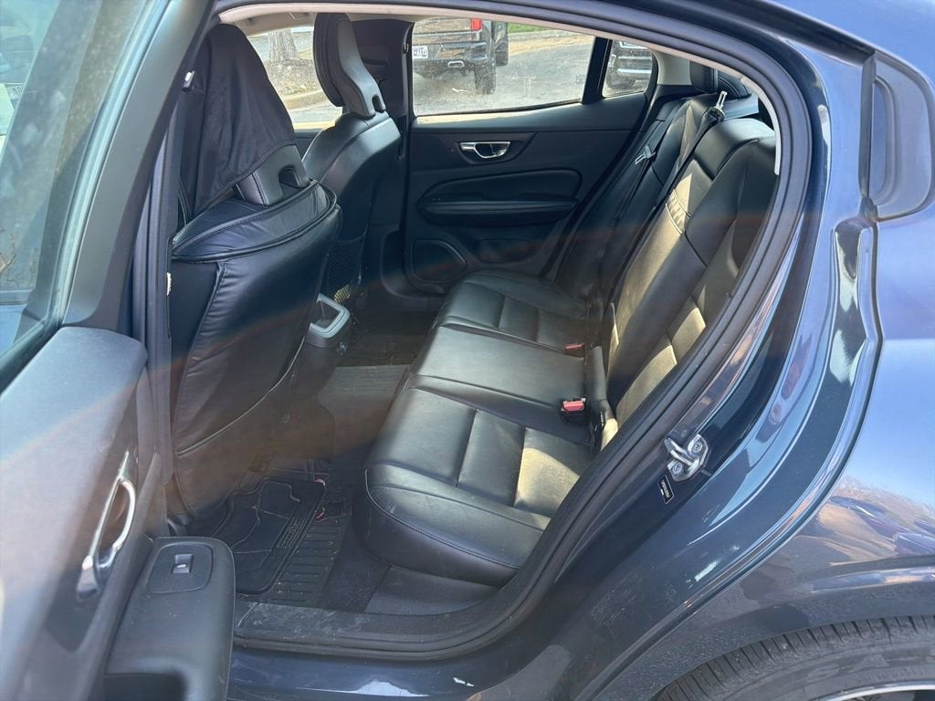 2020 Volvo S60 T5 Momentum