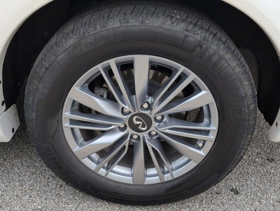 2022 INFINITI QX80 LUXE