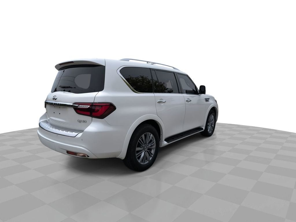 2022 INFINITI QX80 LUXE