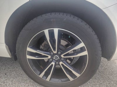2021 Volvo XC60 T5 Momentum