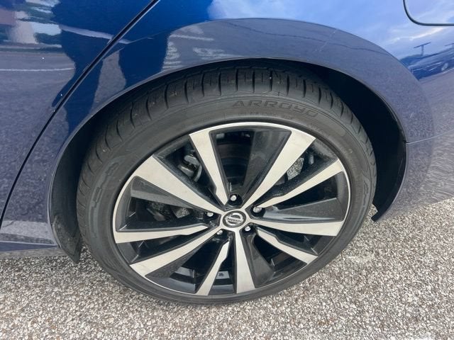 2022 Nissan Altima SR FWD