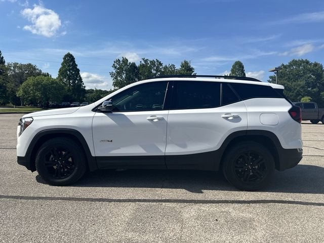 2024 GMC Terrain AT4