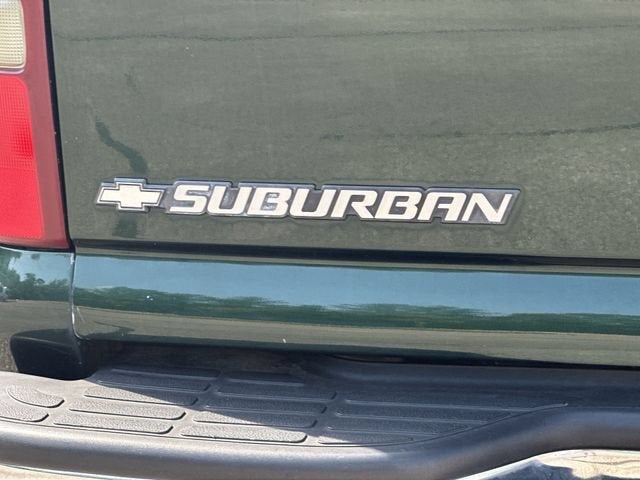 2001 Chevrolet Suburban LS