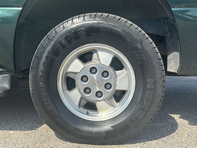 2001 Chevrolet Suburban LS
