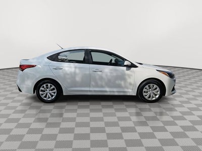 2020 Hyundai Accent SE